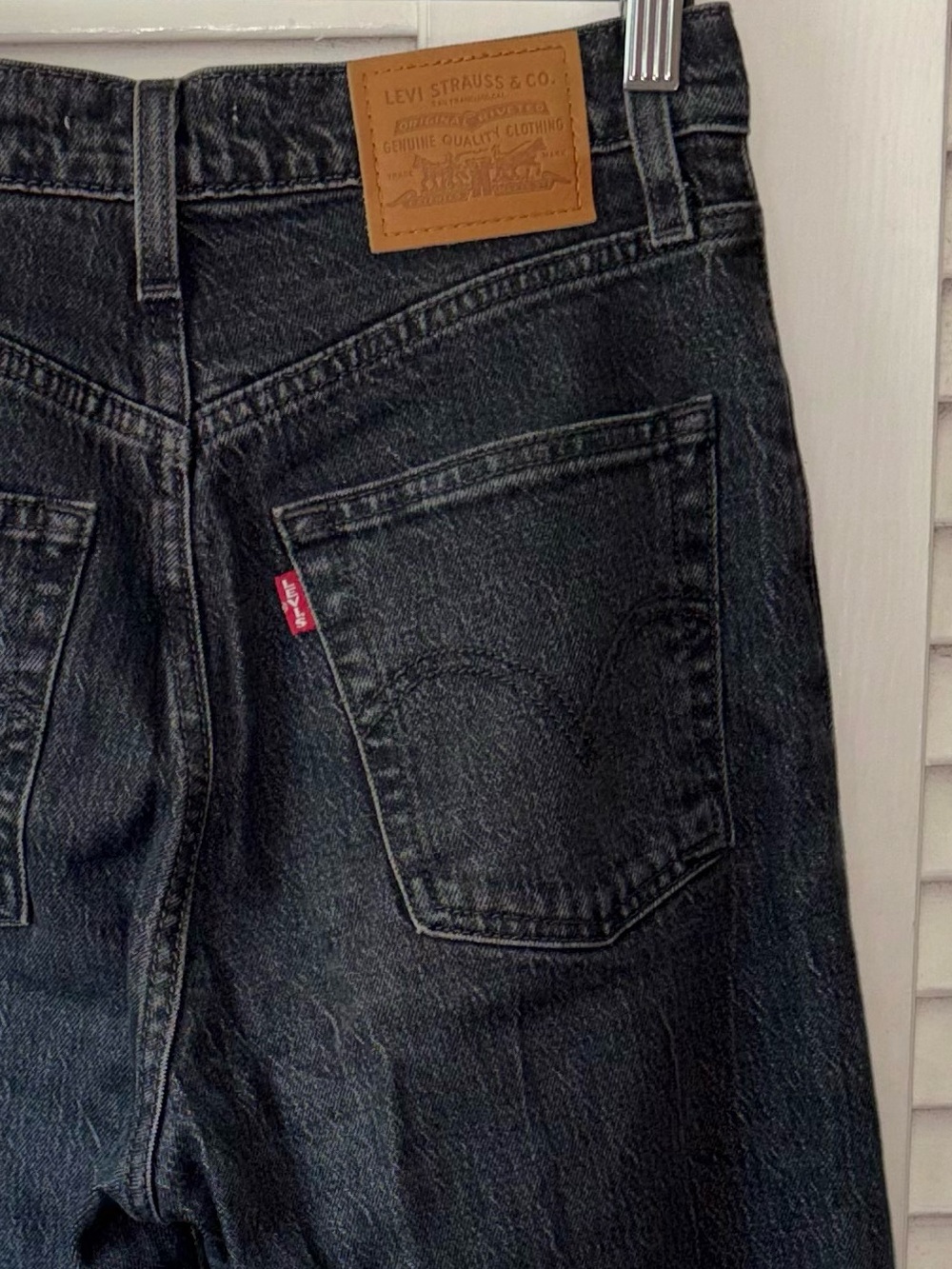 Levi's Premium Ribcage Straight Ankle Jeans 25 Black Wash Button Fly High Rise - Picture 7 of 7
